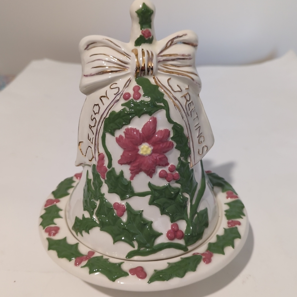 Vtg Christmas Decor Bell Candy Dish Seasons Greetings Ceramic Mistletoe 1975
